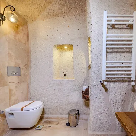 Arkelas Cave House *