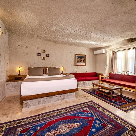 Arkelas Cave House *