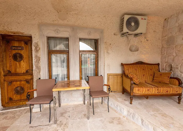 Arkelas Cave House Hotel *