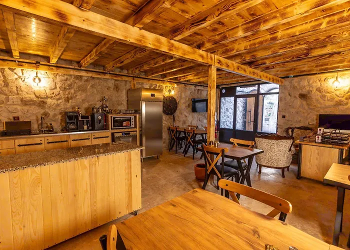 Hotel Arkelas Cave House *