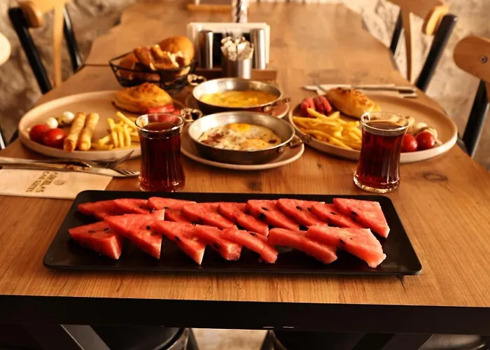 Arkelas Cave House *