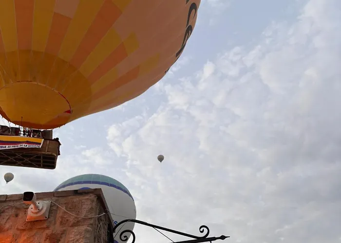 Arkelas Cave House Hotel